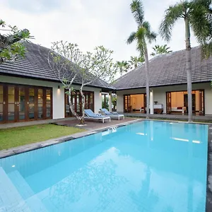 Nunia Boutique Villa