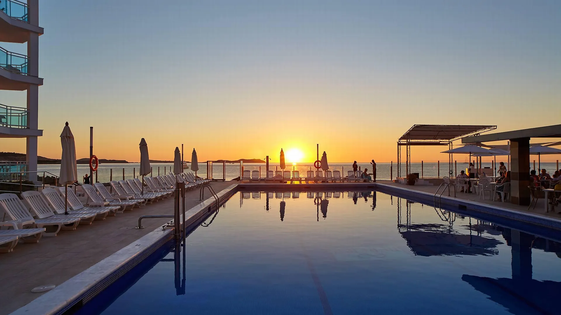 Aparthotel Nereida San Antonio  3*, San Antonio (Ibiza) Spain