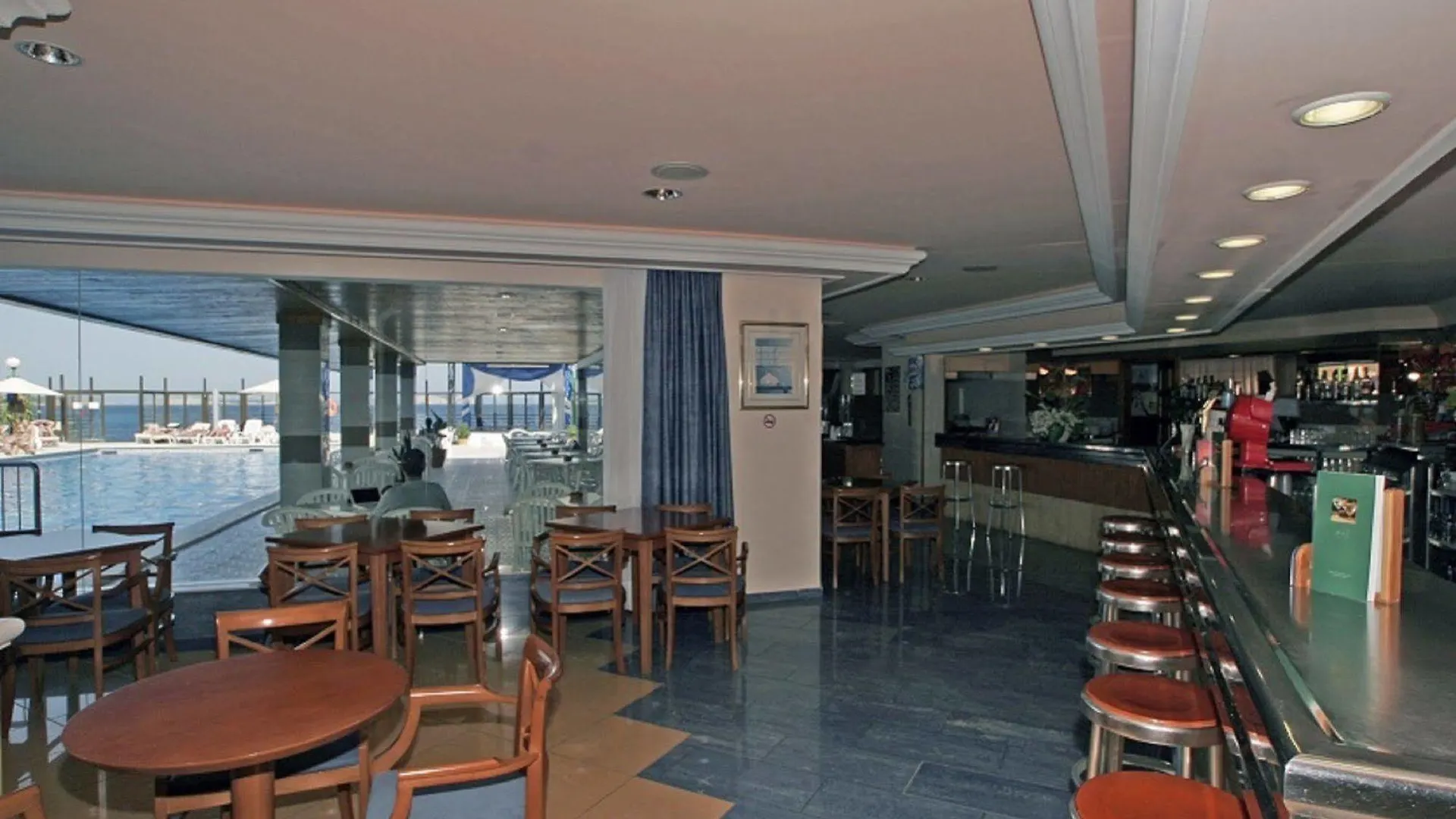 Aparthotel Nereida Sant Antoni de Portmany 3*,